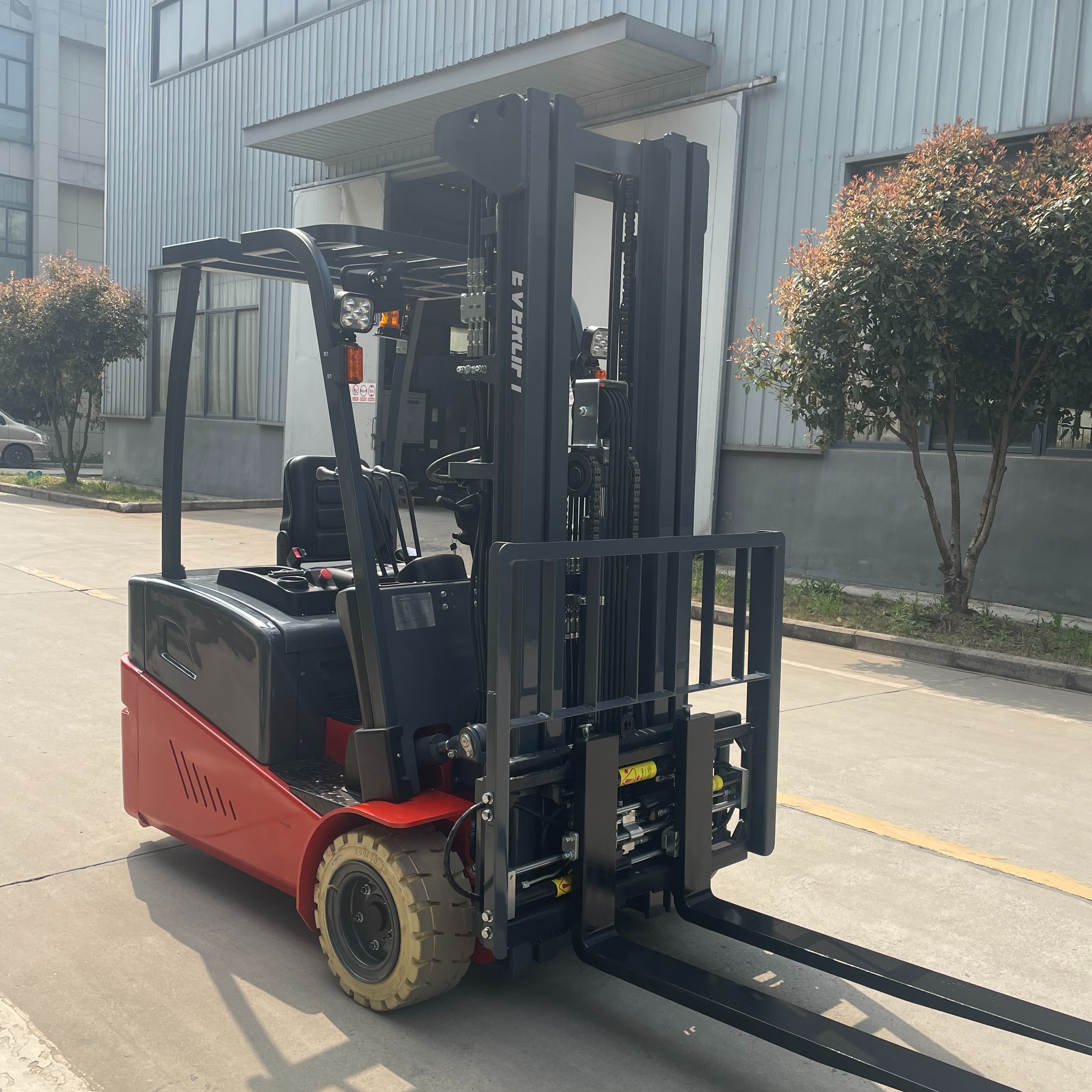 Электрический 3-колесный вилочный погрузчик Everlift FB15 1500 кг 3 м Производитель и поставщик оборудования