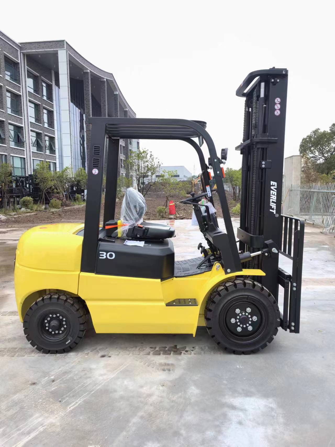 Китайские дизельные вилочные погрузчики Everlift новые 2,5 тонны 3 м с японским вилочным погрузчиком с двигателем Nissan ISUZU Mitsubishi