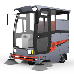 Пилотируемая подметальная машина Everlift M-2100