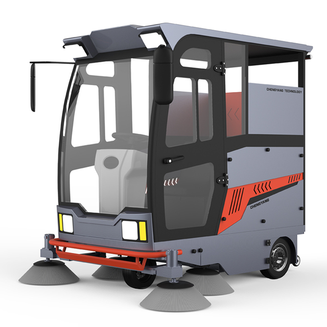 Пилотируемая подметальная машина Everlift M-2100