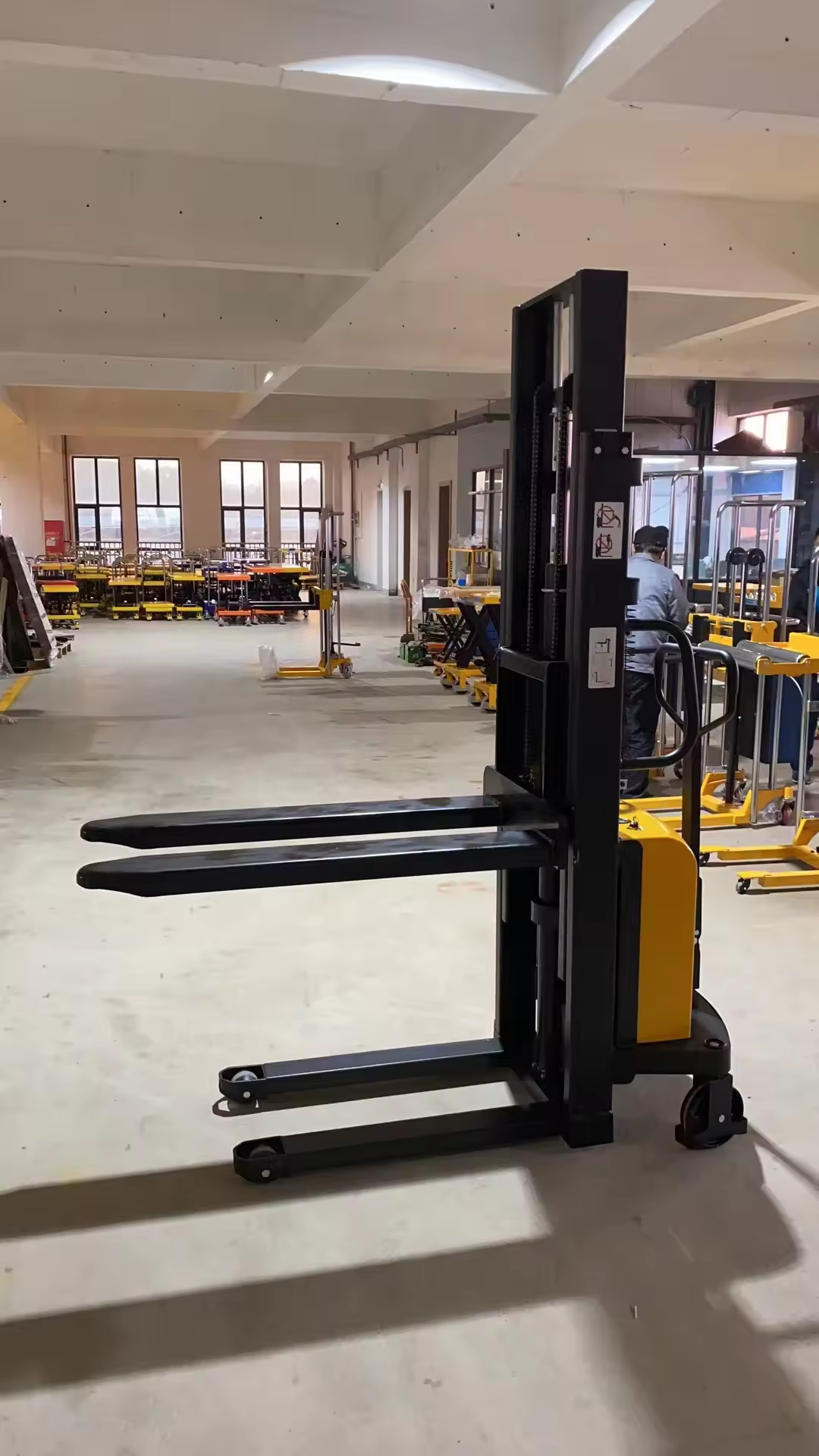 Everlift SEM 1т 1,5т 2т 1,6м-3,5м Штабелер Полуэлектрический Штабелер Передвижной Штабелер 