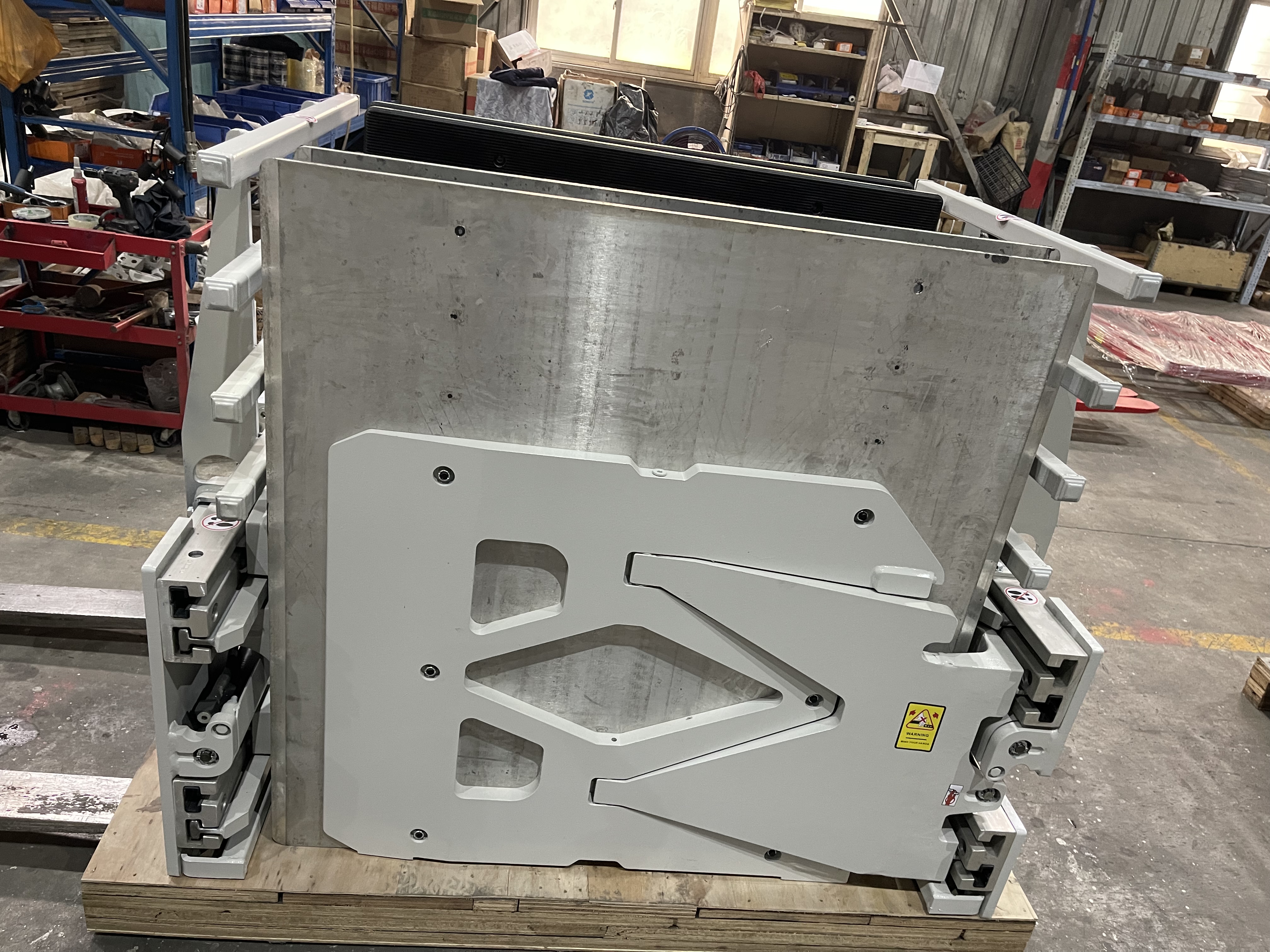 Картонный зажим для вилочного погрузчика и детали от Everlift 