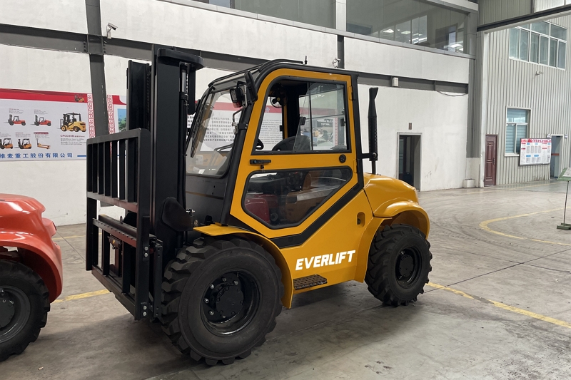 поставщик электрических вилочных погрузчиков5