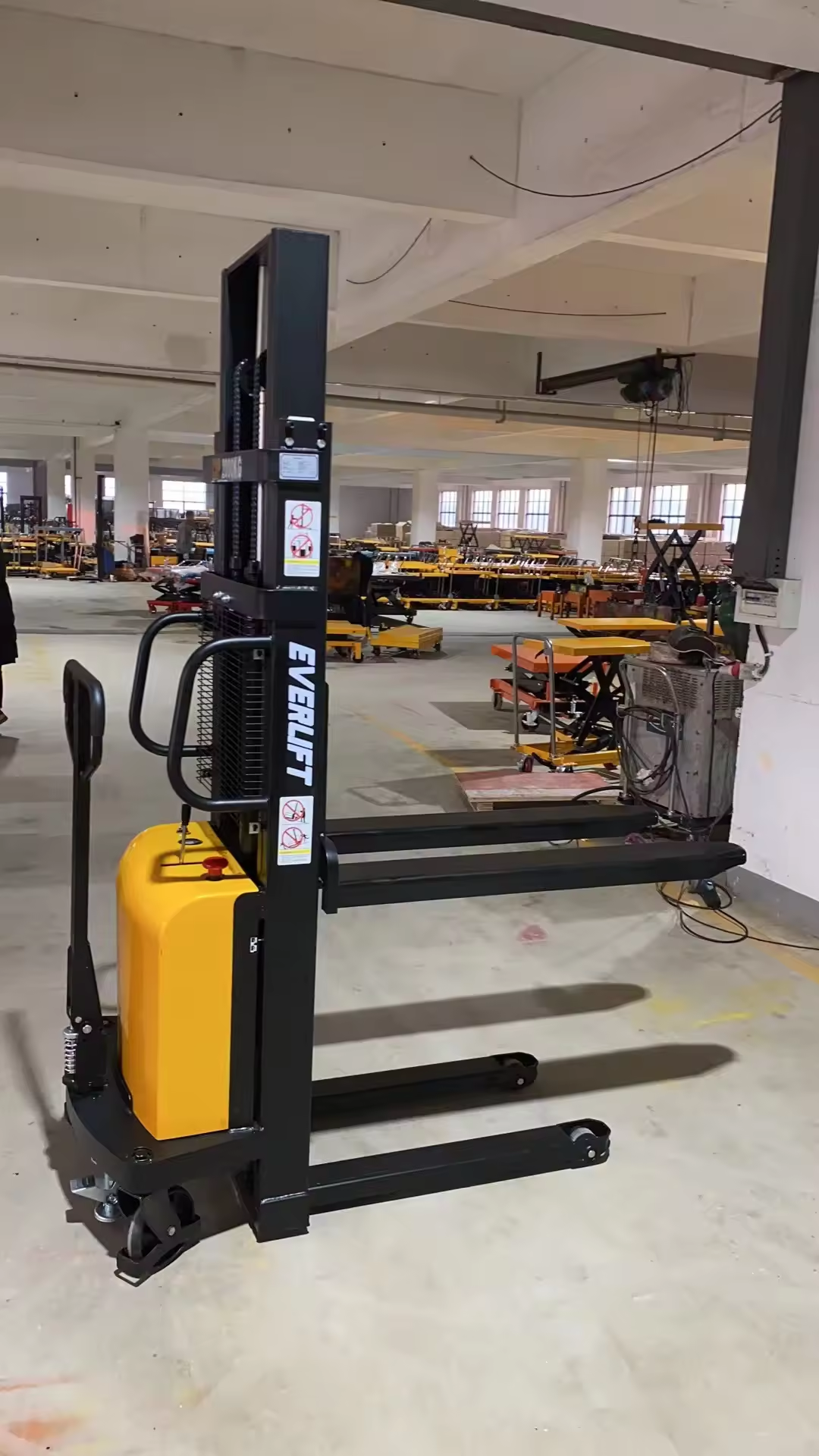 Everlift SEM 1т 1,5т 2т 1,6м-3,5м Штабелер Полуэлектрический Штабелер Передвижной Штабелер 