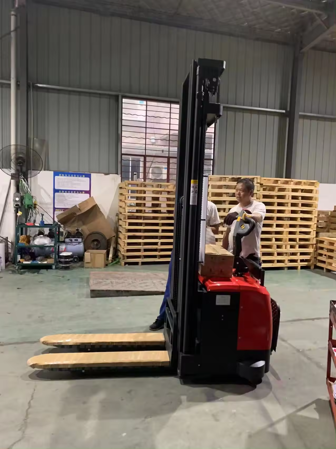 Everlift портативный штабелер для погрузочно-разгрузочных работ 1,5 т, 2 тонны, 4–6,2 м, тип наездника с платформой, портативный вилочный погрузчик, цена на вилочный погрузчик