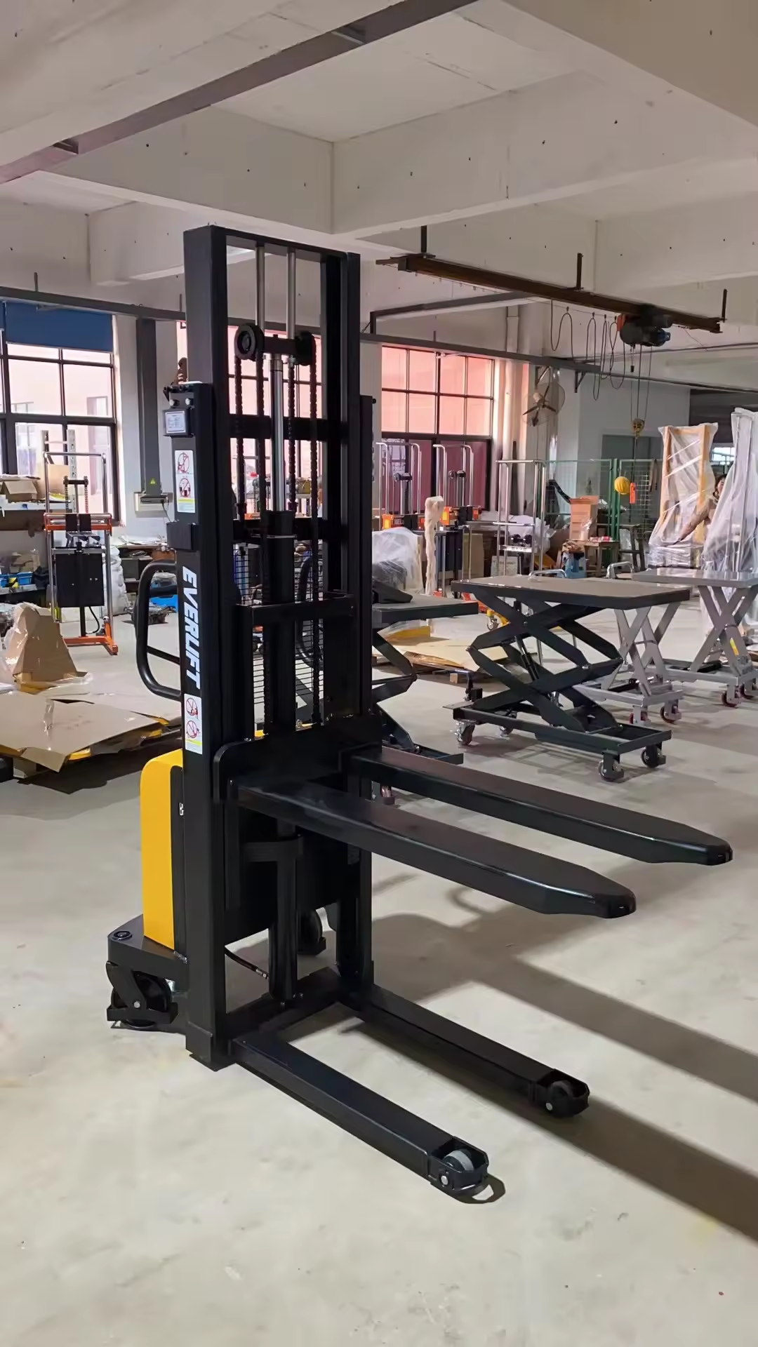 Everlift SEM 1т 1,5т 2т 1,6м-3,5м Штабелер Полуэлектрический Штабелер Передвижной Штабелер 